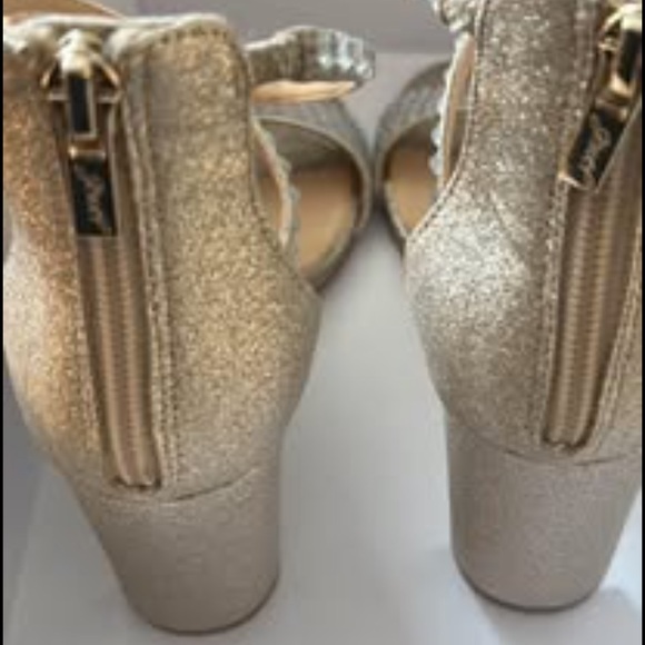 Glamorous Silver Rhinestone Heels - Picture 2 of 3